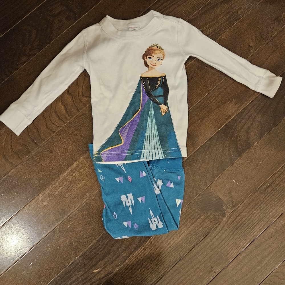 Hanna Andersson Frozen II Ana Pajamas 2T